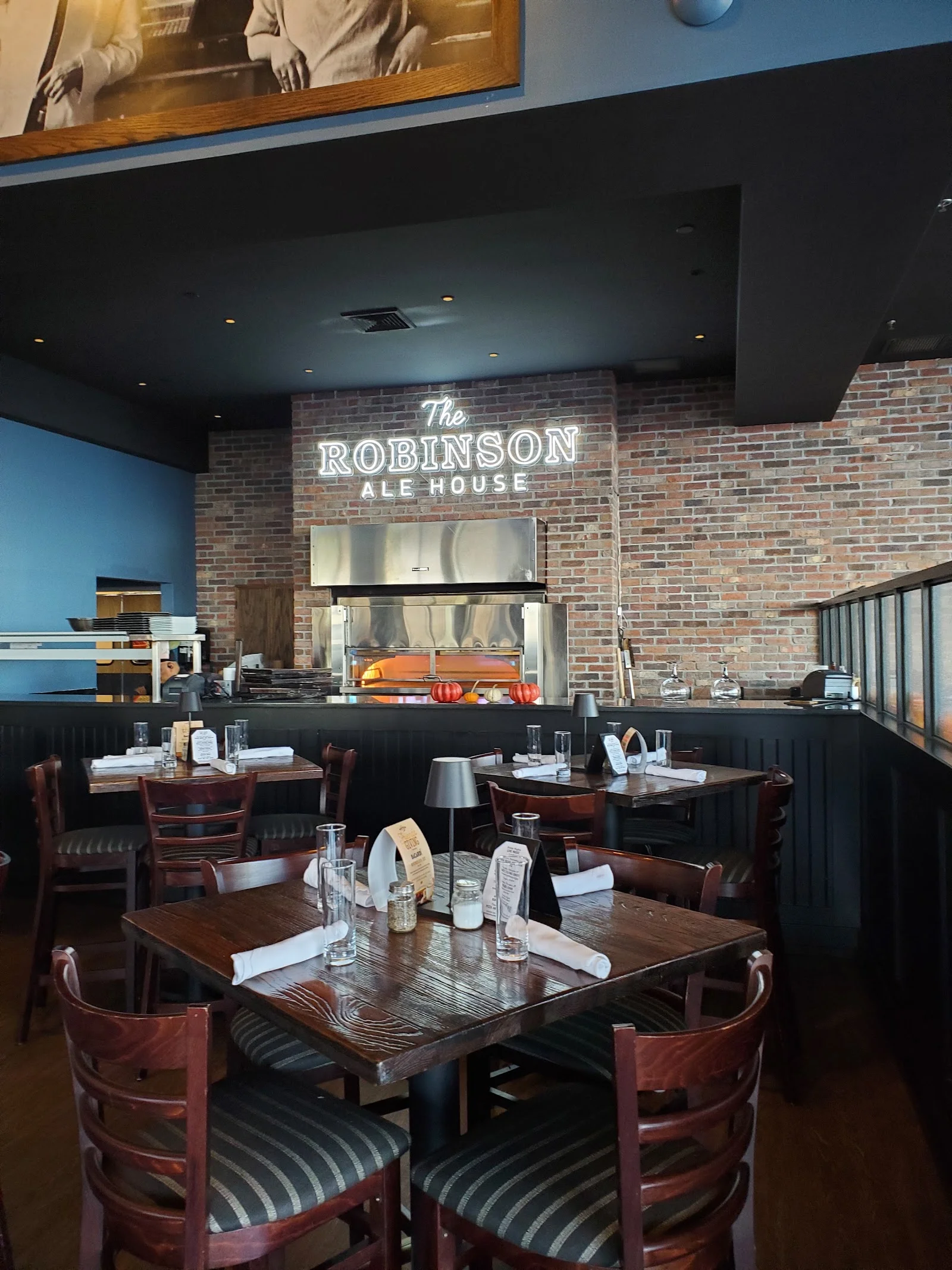 Robinson Ale House photo 3